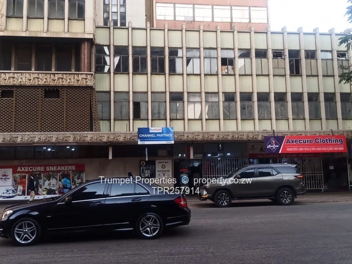 Prime Harare CBD Office Building - 4312 m2, High Ceilings