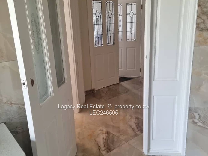 High-End Helesvale Home With Gym & Borehole.