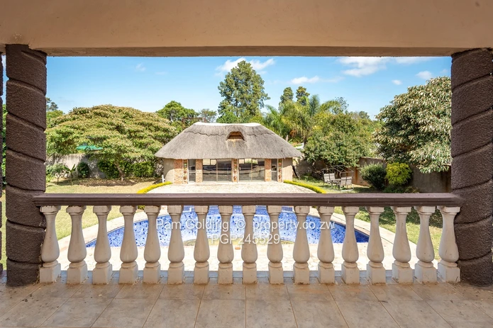 Spacious, Modern Family Home in a Secure Close. (Sole Mandate)