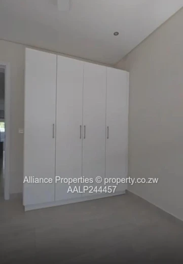 Greendale Coronation – Modern 4-Bedroom Home with Solar Backup & 24hr Security (USD $2,000)