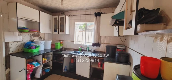 Glenview 3 House For Sale  (Sole Mandate)