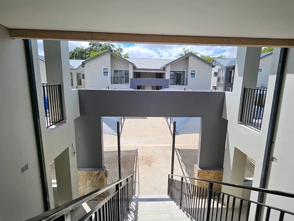 3 Bedroom Flat & Apartment