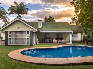 Dream Home Or Lucrative Investment!!!