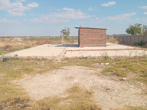 Stands & Residential Land