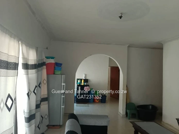 3-Bedroom House for Sale in Chitungwiza Unit L – Council Cession with Community Borehole Access
