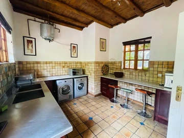 Farm & Agricultural Land