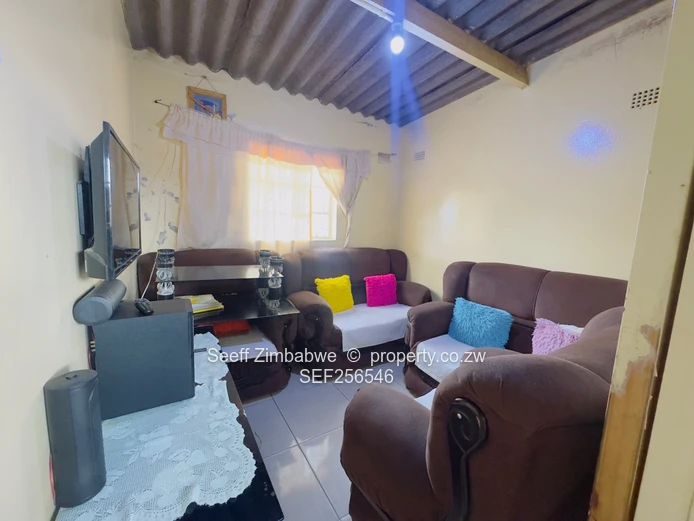 3 bed house on 4136sqm for sale in Old Windsor, Ruwa