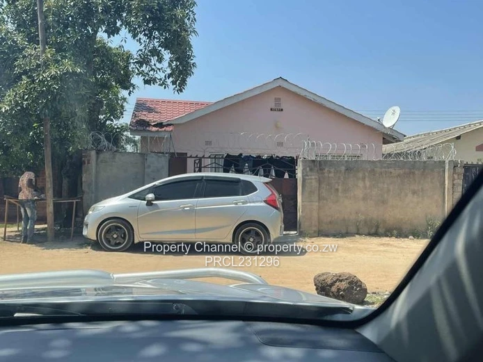 A House For Sale In Chitungwiza!!!