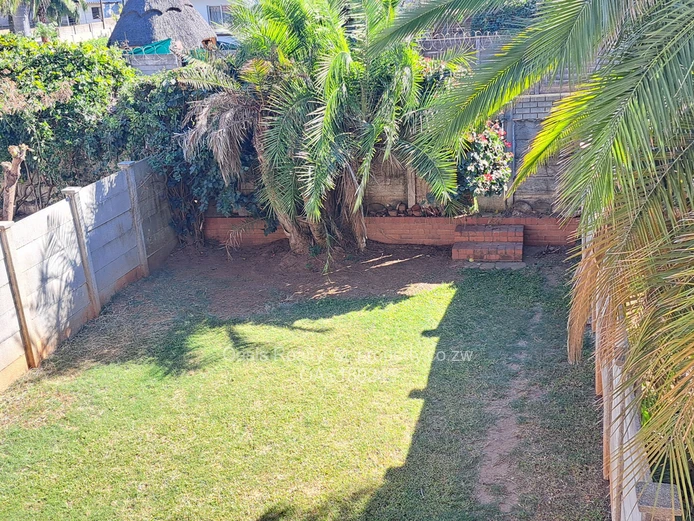 Neat garden flat to let in Avondale West