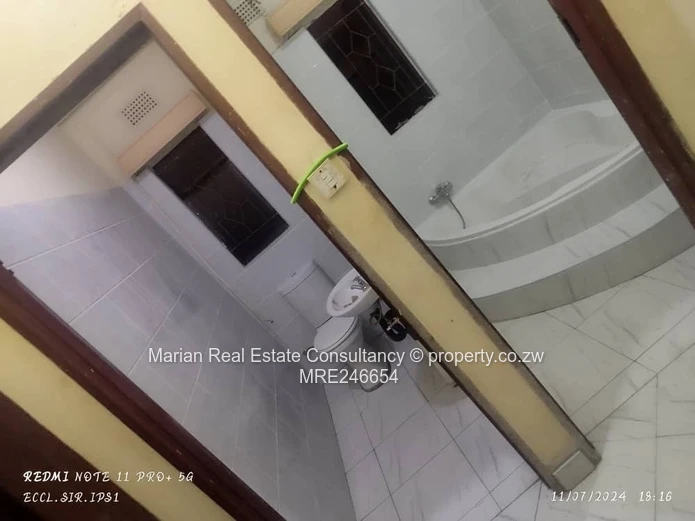 3 Bedroom Home, Nkulumane 4 FOR SALE