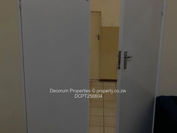 Eastlea 900m² Office — Borehole, Partitioned Interiors (Sole Mandate)