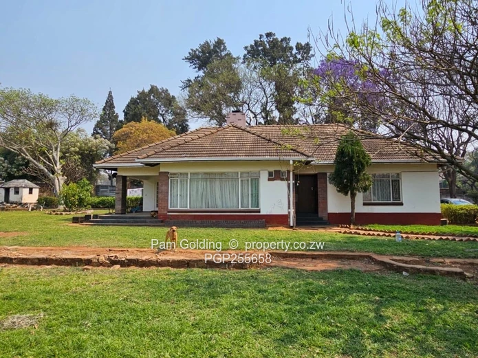 7,435 M² Of Hillside Opportunity