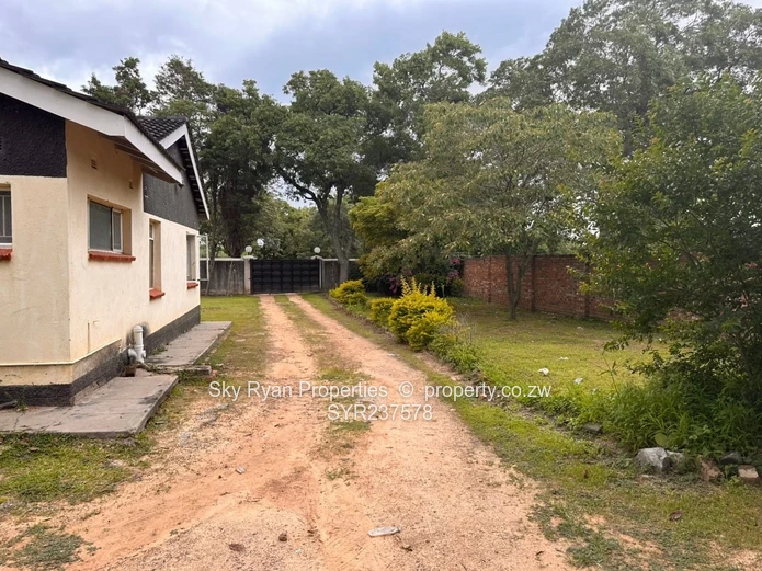 4 Bedroomed Residential Property for Sale – Waterfalls