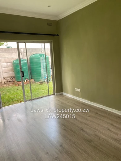 Newlands Flat to Let