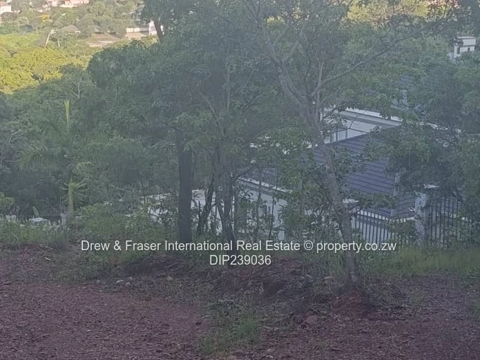 Glen Lorne 3,122m² Elevated Stand - Views & Tarred Road