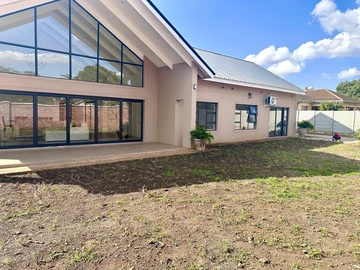 3 Unit Townhouse Complex