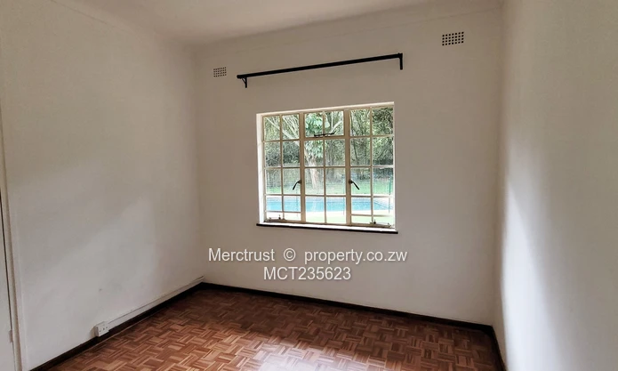 Charming family residence, available immediately!