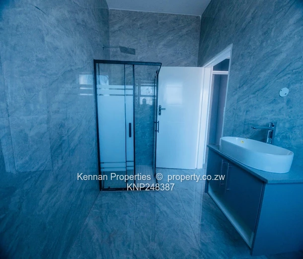 4 Bedroom Single Storey Townhouse For Sale In Mandara 