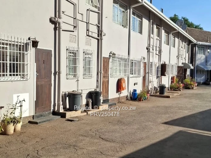 2-Bed Kensington Flat with Borehole
