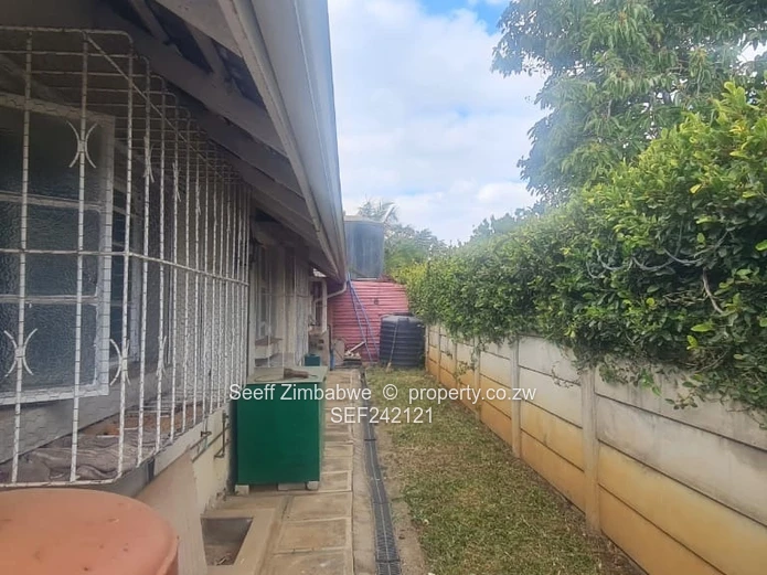 Eastlea 4-Bed Home with Lush Garden & Borehole