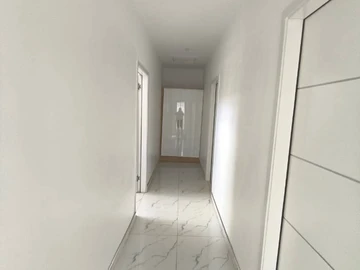 3 Bedroom Flat & Apartment