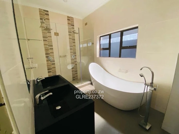 Greencroft Duplex Flat to Rent