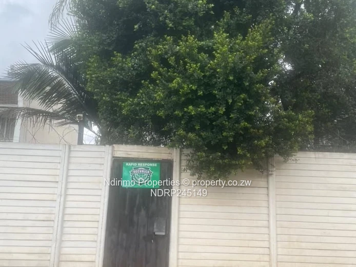 Secure 2-Bed Harare CBD Flat with Balcony, Garden & Modern Kitchen