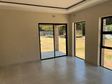 3 Bedroom Flat & Apartment