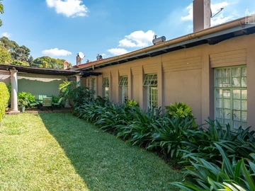 3 Bedroom Garden Flat