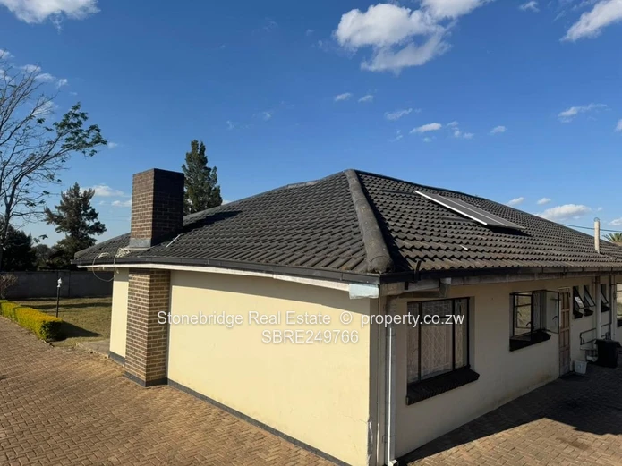 2 Bedroomed Manningdale House set on an Acre for sale