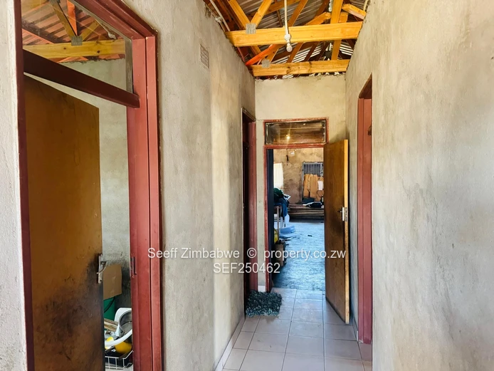 Investment Opportunity: Factory/Warehouse in Damofalls