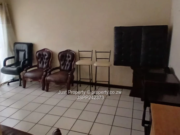 Clean 3 Bed House to Rent- Commercial/Residential