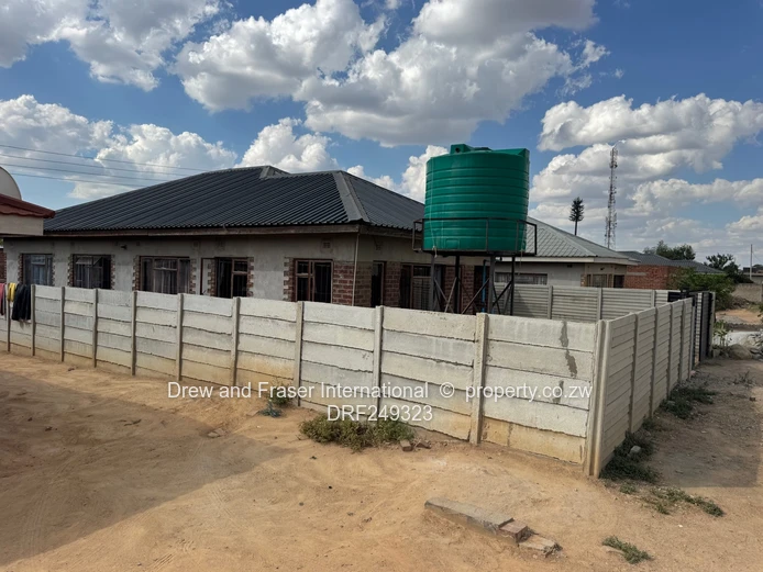 3-Bed Home in Fidelity with Borehole & Water Tank