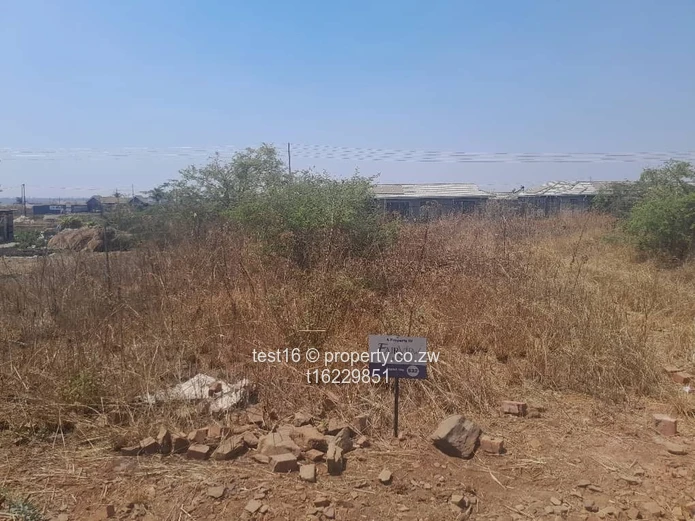 **Secure Your Future: Prime 1000 m² Stand in Fairview, Harare West**