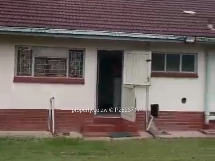 A three bedroomed house to let in Hatfield, Harare