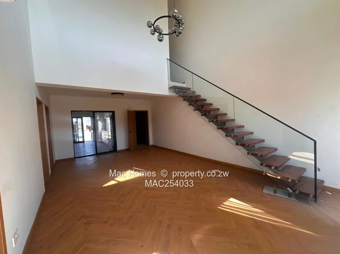Spacious 4-Bed Furnished Glen Lorne Flat with Pool