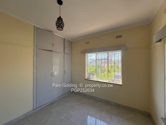2 Bed Flat in Avondale