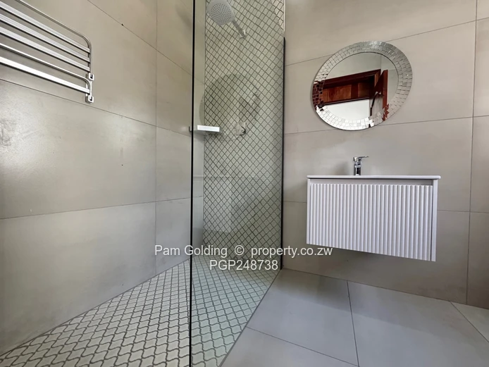 Modern Spacious Townhouse - Carrick Creagh