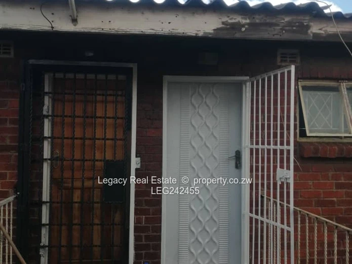 Willowvale 2-Bedroom Flat for Sale (3rd Floor)