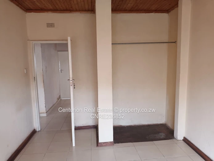 Bluffhill 2 bed cottage to let near Westgte shopping centre