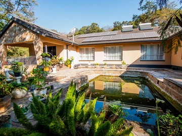 6 Bedroom House