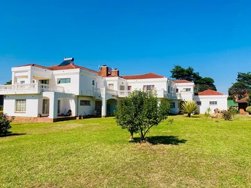 6-Bedroom House For Sale  in Glen Lorne