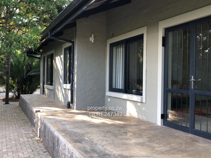 Greendale 4-Bed Home on 4 Acres — Pool, Borehole & Views