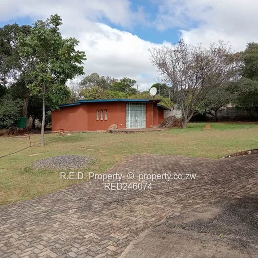 4-Bedroom Home In Hillside To Let !