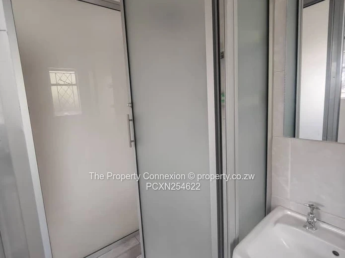 Spacious 5-Bedroom Family Residence | Bluff Hill, Harare West