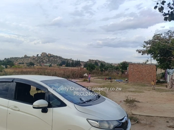 2000 m² Fenced Plot with Road Access in Whitecliff