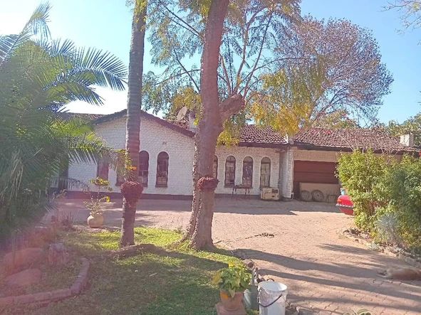 Prime Emerald Hill Property for Sale Along Lomagundi
