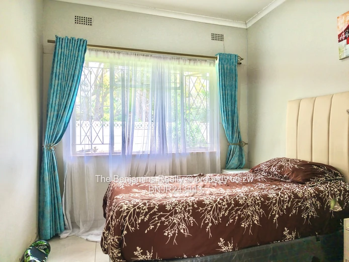 3 bedroom house for Sale Avondale West