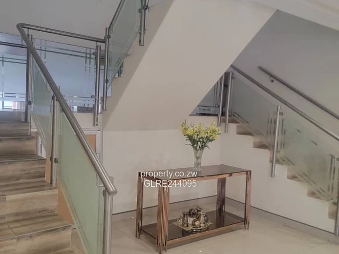 Borrowdale 6-Bed Home | Red-Tiled Roof & Borehole