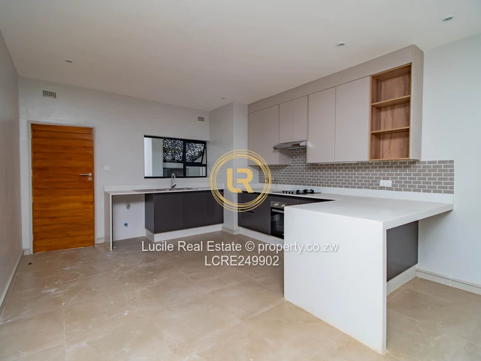 Comfortable Modern Living in Highlands